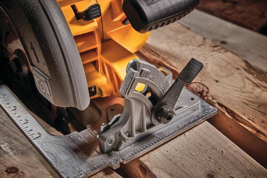 Пила дискова акумуляторна безщіткова DeWALT DCS573NT DCS573NT фото