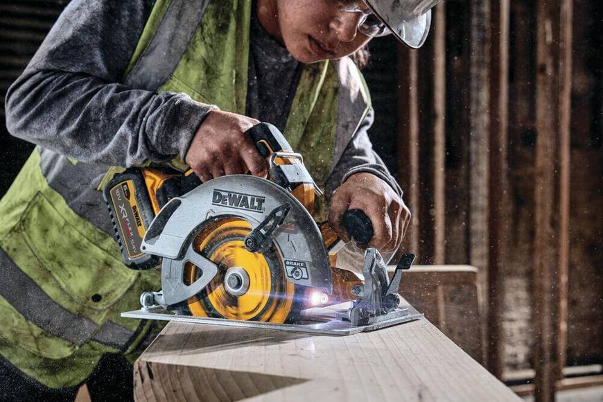 Пила дискова акумуляторна безщіткова DeWALT DCS573NT DCS573NT фото