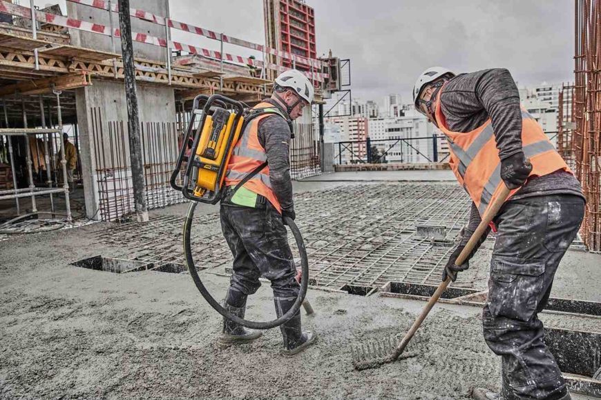 Вібратор-наплічник глибинний акумуляторний POWERSHIFT DeWALT DCPS310N DCPS310N фото
