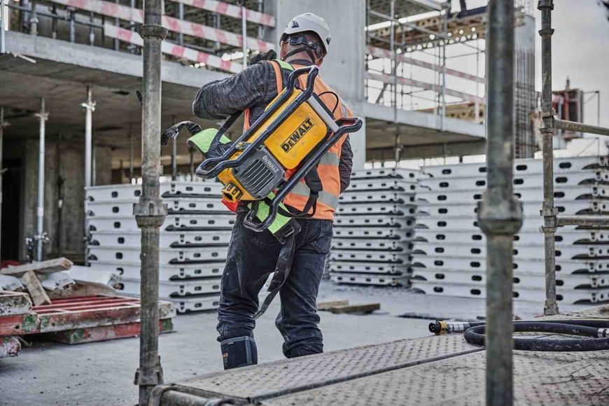 Вібратор-наплічник глибинний акумуляторний POWERSHIFT DeWALT DCPS310N DCPS310N фото