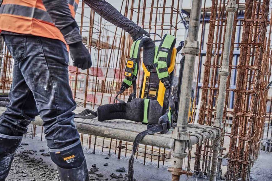 Вібратор-наплічник глибинний акумуляторний POWERSHIFT DeWALT DCPS310N DCPS310N фото