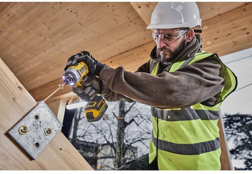 Шуруповерт ударный аккумуляторный бесщеточный DeWALT DCF860NT DCF860NT фото