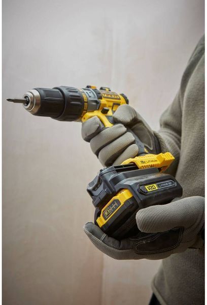Адаптер переходник для аккумуляторной батареи V20 STANLEY FATMAX SFMCB100 SFMCB100 фото