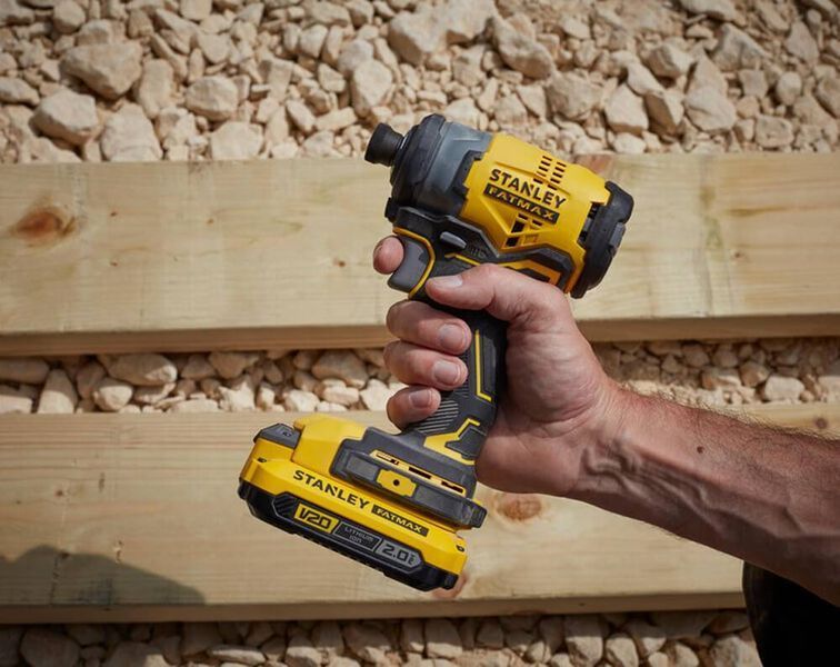 Гайковерт ударний акумуляторний STANLEY FATMAX SFMCF820D2K SFMCF820D2K фото