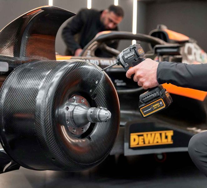 Шурупокрут ударний McLaren F1 TEAM LIMITED EDITION DeWALT DCF85MM2T DCF85MM2T фото
