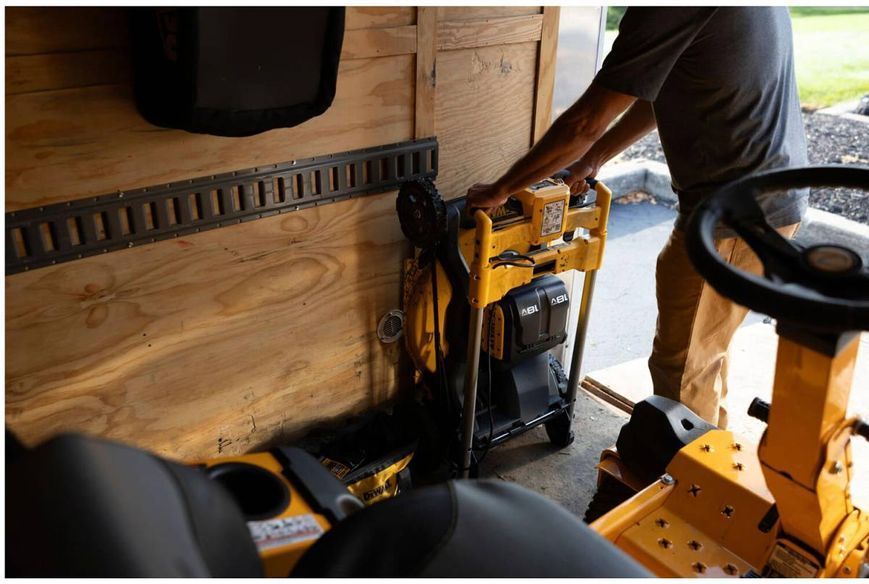 Газонокосилка DeWALT DCMWSP156W2 DCMWSP156W2 фото