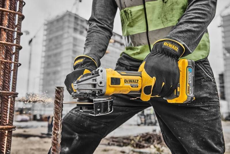 Шлифмашина угловая - болгарка бесщеточная аккумуляторная DeWALT DCG405H2T DCG405H2T фото