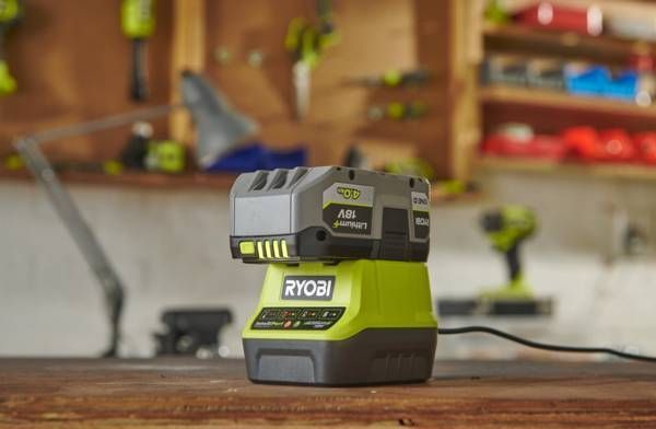 Зарядное устройство для Ryobi ONE+ RC18-120 18В 2А (5133002891UNP) 5133002891UNP фото