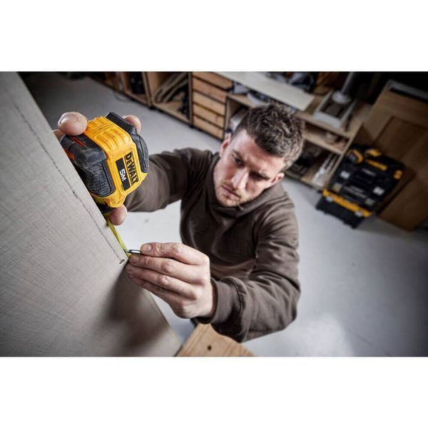 Рулетка вимірювальна TOUGH, 5 м х 28 мм DeWALT DWHT38114-0 DWHT38114-0 фото