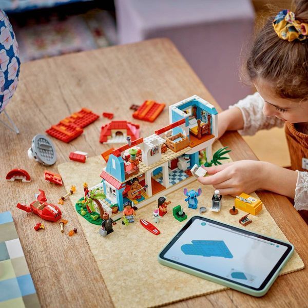 LEGO 43268 Disney Classic Пляжний будинок Ліло і Стич 43268 фото