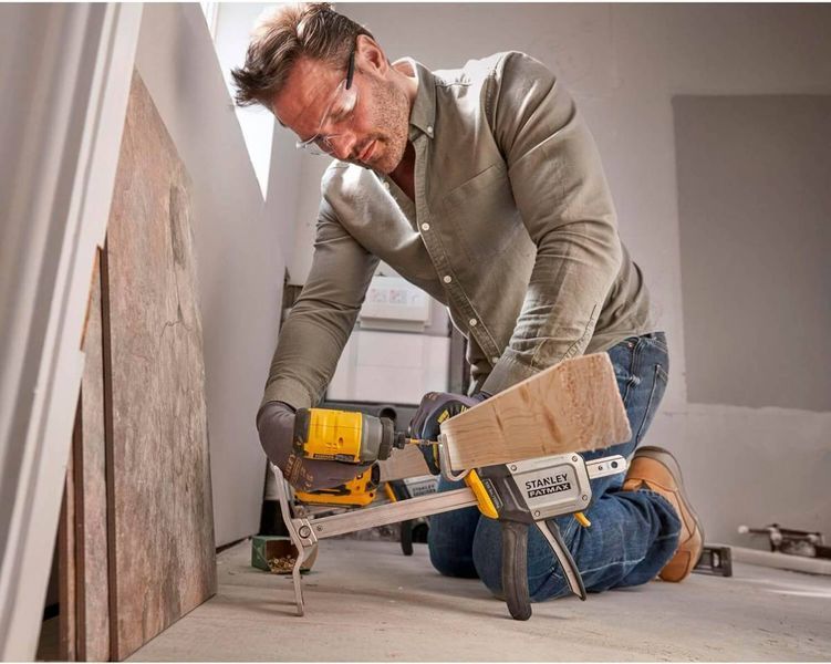 Струбцина розпірна-домкрат FATMAX&reg; TradeLift&trade; тригерна, максимальна вантажопідйомність 150 кг STANLEY FMHT83550-1 FMHT83550-1 фото