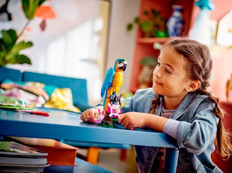 Конструктор LEGO Creator Экзотический попугай 253 детали 31136 фото