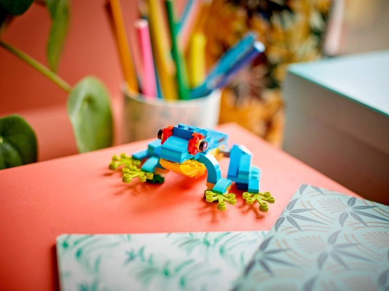 Конструктор LEGO Creator Экзотический попугай 253 детали 31136 фото