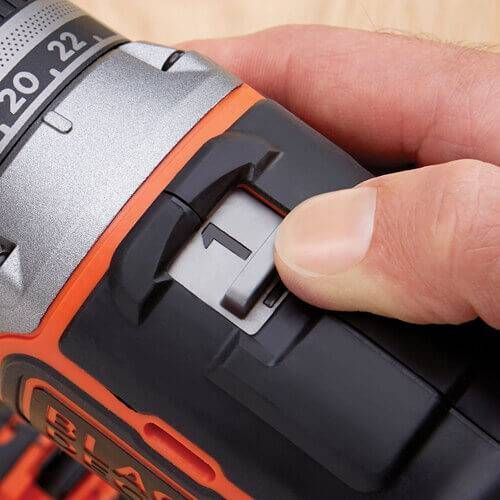 Дриль-шурупокрут акумуляторний безщітковий BLACK+DECKER BL186KB BL186KB фото