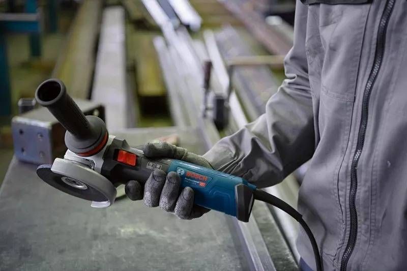 Шлифмашина угловая Bosch GWS 17-125 Professional 125мм 1700Вт (0.601.7D0.200) 0.601.7D0.200 фото