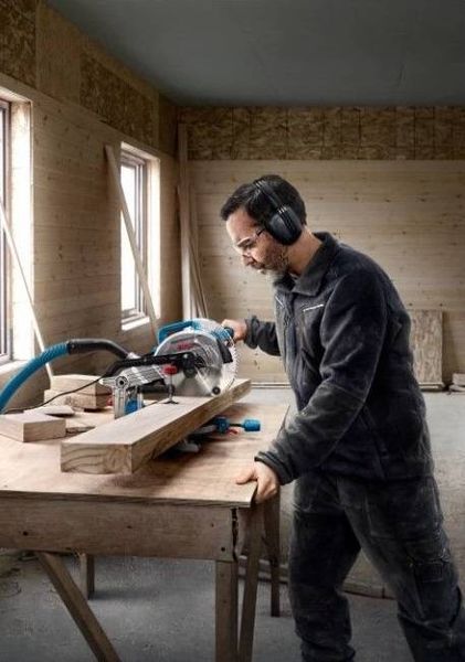 Пила торцювальна Bosch GCM 216 (0601B33000) 0.601.B33.000 фото