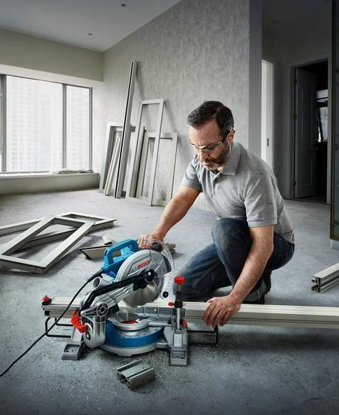 Пила торцювальна Bosch GCM 216 (0601B33000) 0.601.B33.000 фото