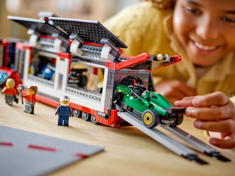 Конструктор LEGO City Вантажівка F1 з автомобілями RB20 та AMR24 1086 деталей (60445) 60445 фото