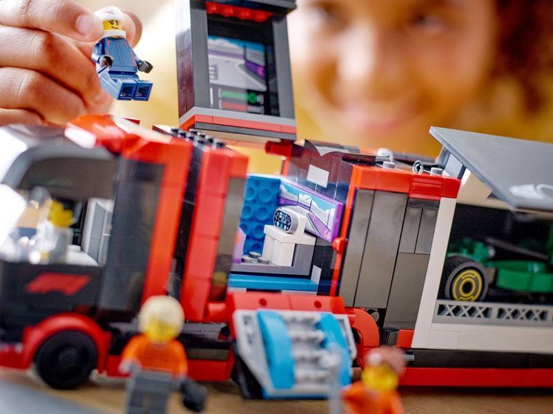 Конструктор LEGO City Вантажівка F1 з автомобілями RB20 та AMR24 1086 деталей (60445) 60445 фото
