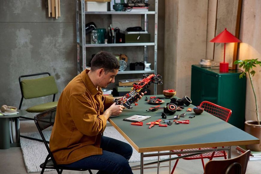 LEGO 42207 Technic Автомобіль F1 Ferrari SF-24 42207 фото