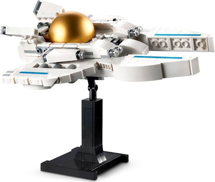 Конструктор LEGO Creator Космонавт 647 деталей (31152) 31152 фото