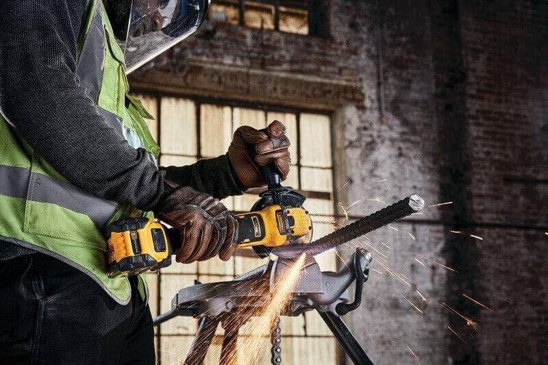 Шлифмашина угловая - болгарка бесщеточная аккумуляторная DeWALT DCG409VST1 DCG409VST1 фото