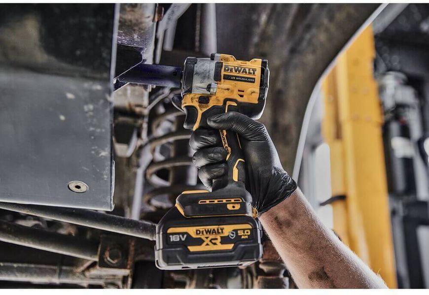 Гайковерт ударний акумуляторний безщітковий DeWALT DCF921NT DCF921NT фото