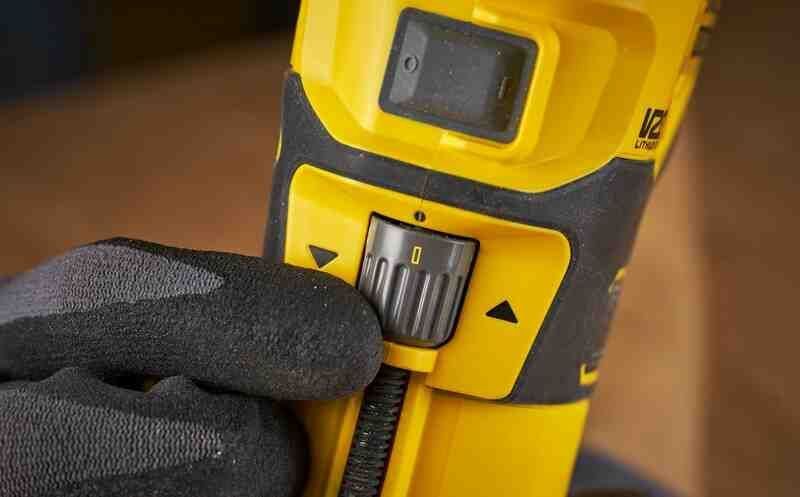 Фрезер акумуляторний безщітковий STANLEY FATMAX SFMCW400B SFMCW400B фото