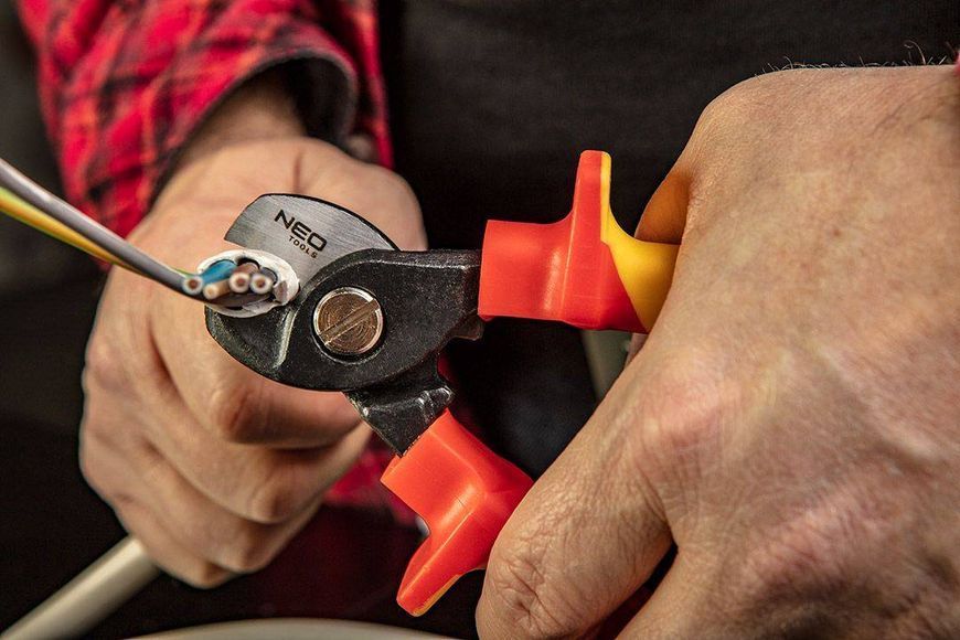 Кабелеріз Neo Tools, 160 мм, 1000 В, полірований, CrV 01-233 фото