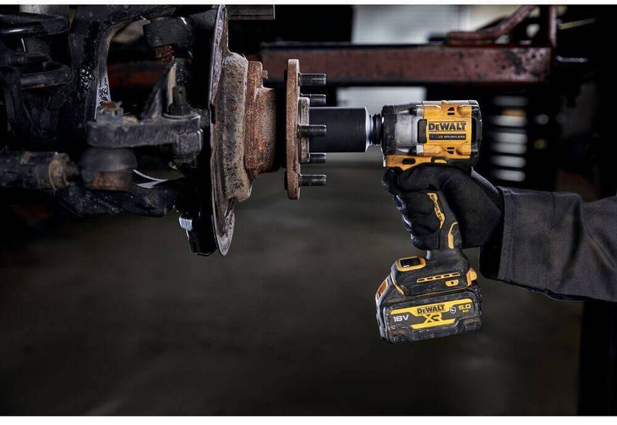 Гайкокрут ударный аккумуляторный бесщеточный DeWALT DCF921P2G DCF921P2G фото