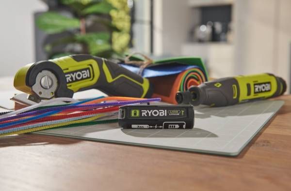 Акумулятор Ryobi RB4L30, USB Lithium, 4В, 3А&bull;год (5133006224) 5133006224 фото