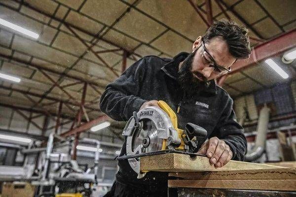 Дискова пила DeWalt DWE560 1350 Вт, диск 184х16 мм. DWE560 фото