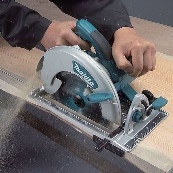 Циркулярна пила Makita HS7601 HS7601 фото