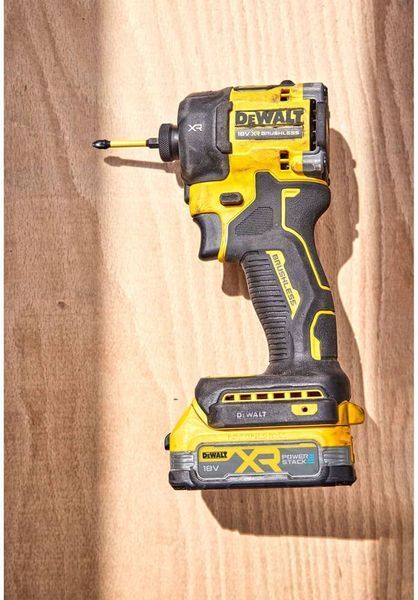 Шуруповерт ударный гидравлический бесщеточный аккумуляторный DeWALT DCF870NT DCF870NT фото