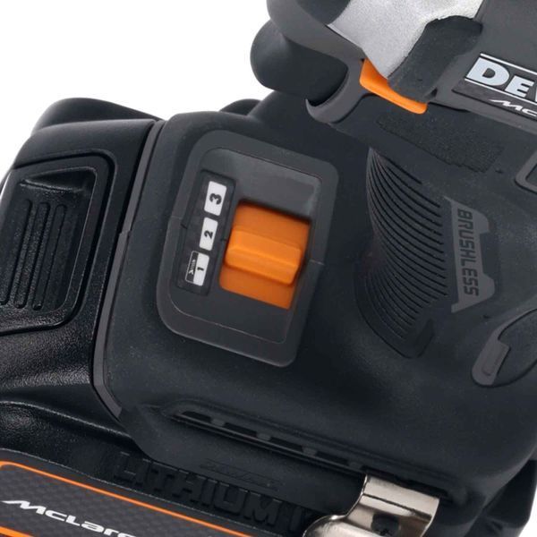 Набір із двох акумуляторних інструментів DeWalt безщіткових McLaren F1 TEAM LIMITED EDITION 18В XR дриль-шурупокрут DCD85 шурупокрут акумуляторний DCF85 акб 2х5А&middot;год ЗП кейс 6.5кг DCK200MP2T фото