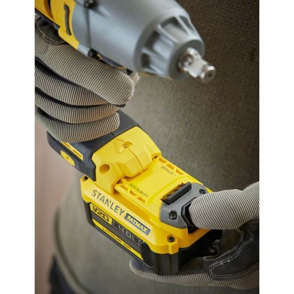 Гайковерт ударный аккумуляторный STANLEY FATMAX SFMCF900B SFMCF900B фото