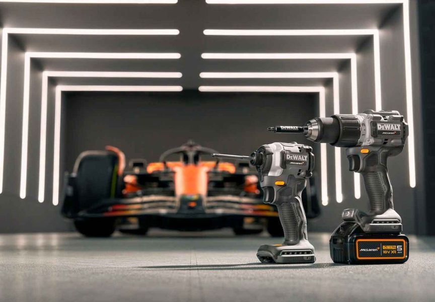 Набір із двох акумуляторних інструментів DeWalt безщіткових McLaren F1 TEAM LIMITED EDITION 18В XR дриль-шурупокрут DCD85 шурупокрут акумуляторний DCF85 акб 2х5А&middot;год ЗП кейс 6.5кг DCK200MP2T фото