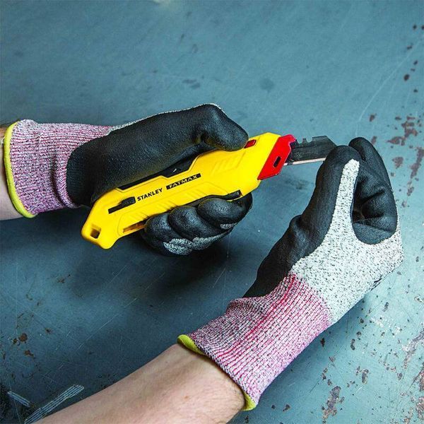 Ніж безпечний FATMAX&reg; Box Box з висувним трапецевидним лезом STANLEY FMHT10362-0 FMHT10362-0 фото