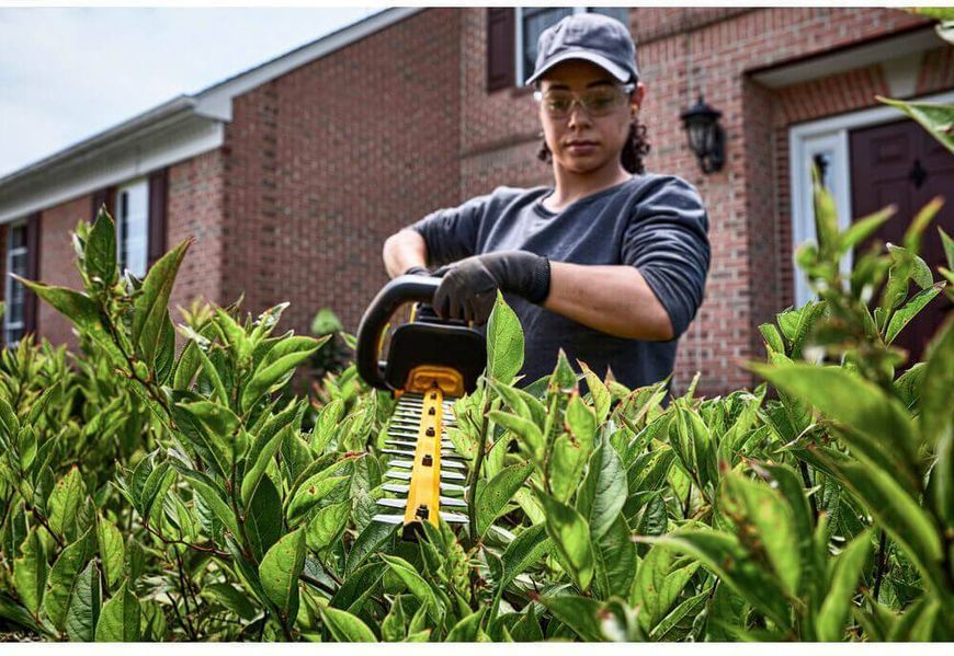 Кусторез аккумуляторный бесщеточный DeWALT DCMHT573N DCMHT573N фото