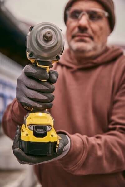 Гайковерт ударный аккумуляторный STANLEY FATMAX SFMCF940B SFMCF940B фото