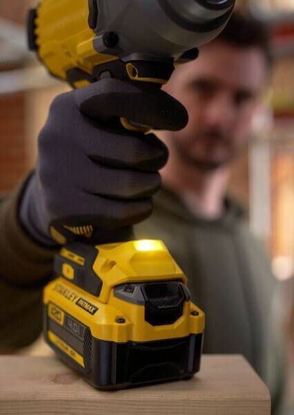 Гайковерт ударный аккумуляторный STANLEY FATMAX SFMCF940B SFMCF940B фото