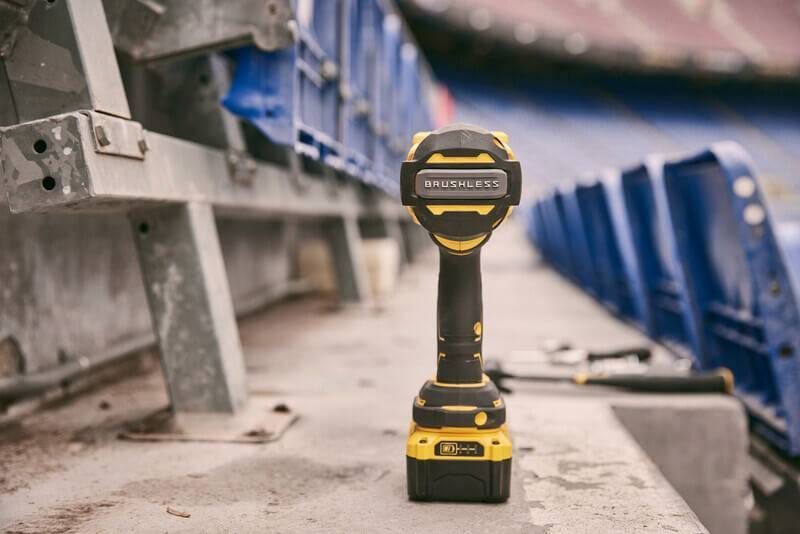 Гайковерт ударный аккумуляторный STANLEY FATMAX SFMCF940B SFMCF940B фото