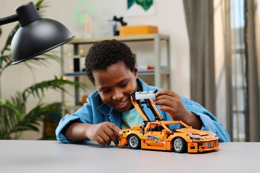 LEGO 42204 Technic Fast and Furious Toyota Supra MK4 42204 фото