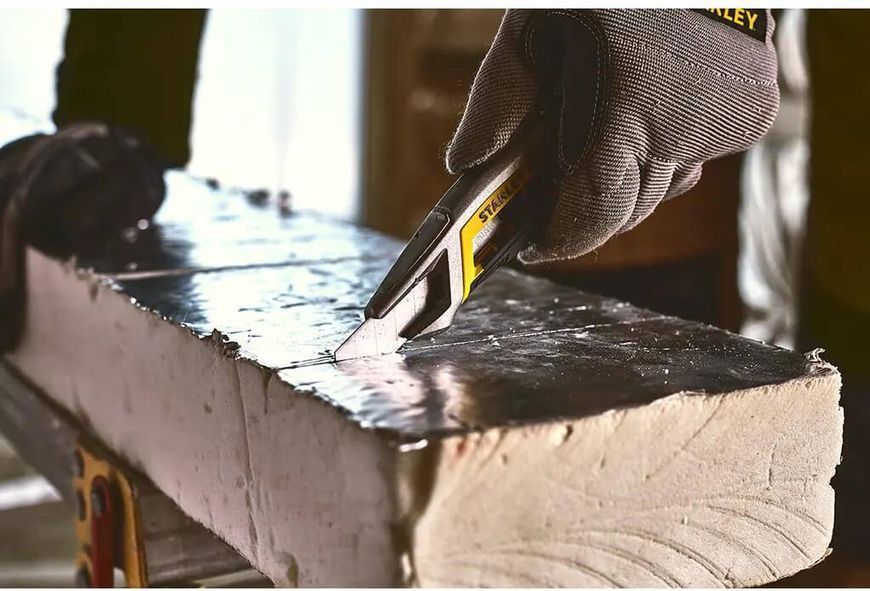 Нож FatMax Integrated Snap Knife длиной 165 мм с лезвием шириной 18 мм с отламывающимися сегментами STANLEY FMHT10592-0 FMHT10592-0 фото