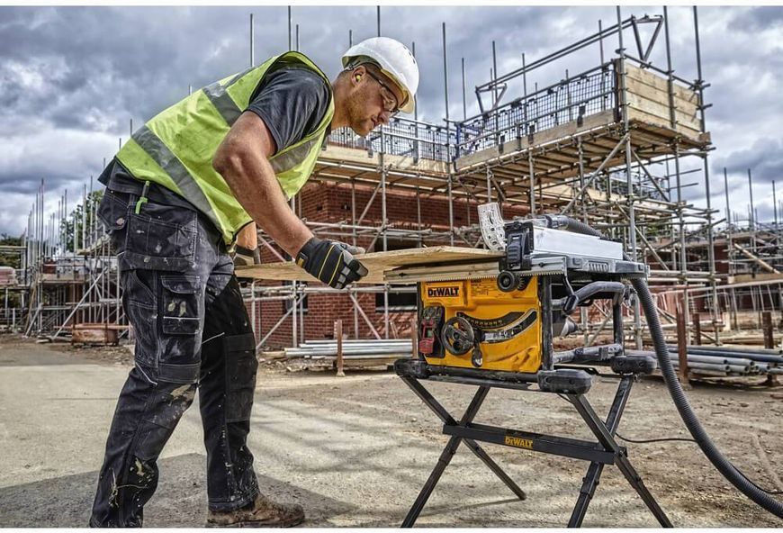 Пила настольно-циркулярная сетевая DeWALT DWE7485 DWE7485 фото