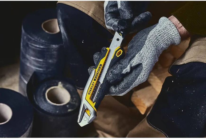 Нож FatMax Integrated Snap Knife длиной 165 мм с лезвием шириной 18 мм с отламывающимися сегментами STANLEY FMHT10592-0 FMHT10592-0 фото