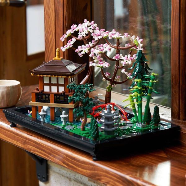 Конструктор LEGO Icons Тихий сад 1363 деталі (10315) 10315 фото