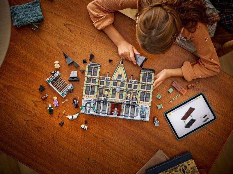 Конструктор LEGO Harry Potter Маєток родини Мелфой 1601 елемент (76453) 76453 фото