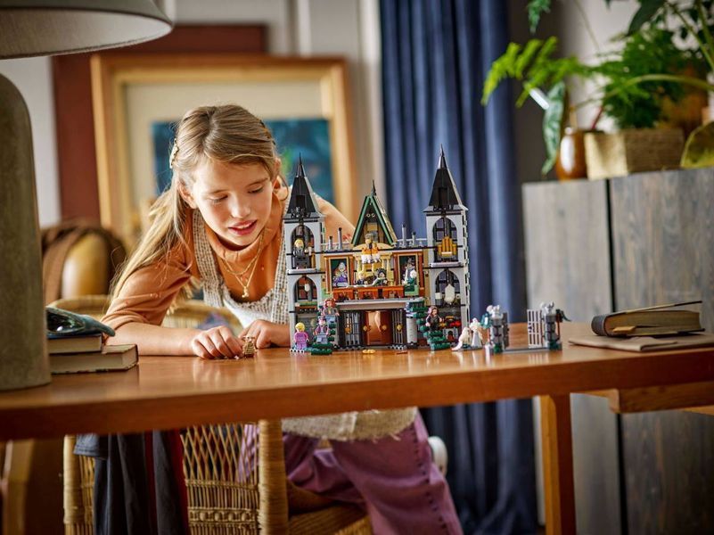 Конструктор LEGO Harry Potter Маєток родини Мелфой 1601 елемент (76453) 76453 фото