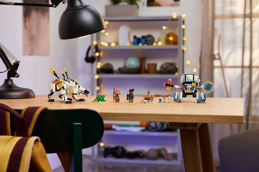 Конструктор LEGO Horizon Adventures Алой і Варл проти Краболаз і Пилозуба 768 елементів (77037) 77037 фото